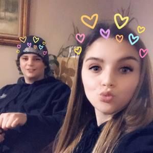 Meet your Posher, Alexis